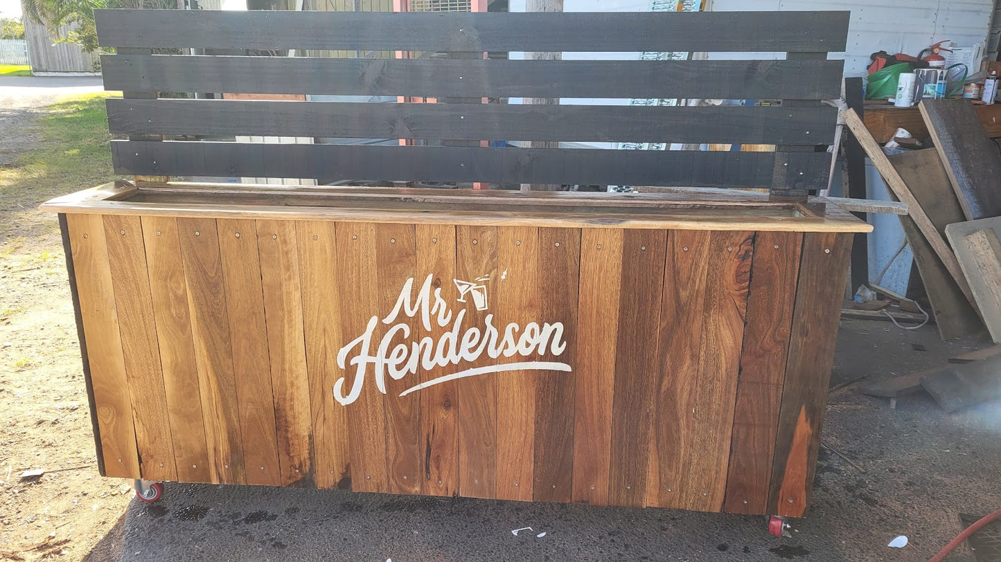 Spotted Gum Planter Box with Screen